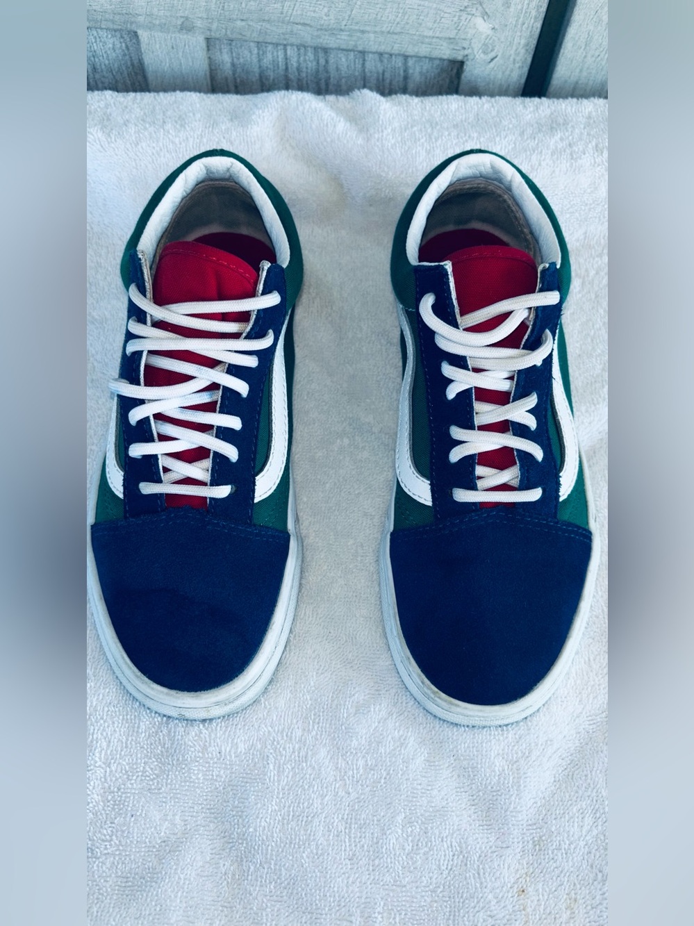 Vans Kids Low-Top Sneakers in Navy, Green & Red with White Stripe